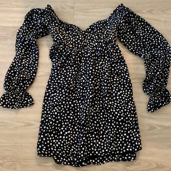 Stone Cold Fox Dresses & Skirts - Stone Cold Fox off should dress